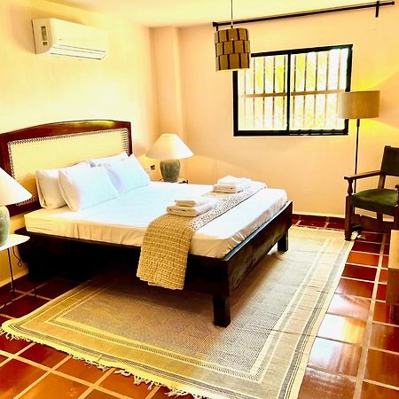 סנטה ורוניקה Hotel Villa Toti מראה חיצוני תמונה